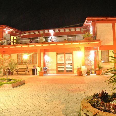 מולפטה Agriturismo La Ferrovia מראה חיצוני תמונה